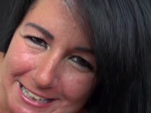Alexandra Wett Porno Video: DIE GANZE FRESSE VOLL MIT FRISCHEM SPERMA! MEINE FRESSE IST FÜR ALLE DA!