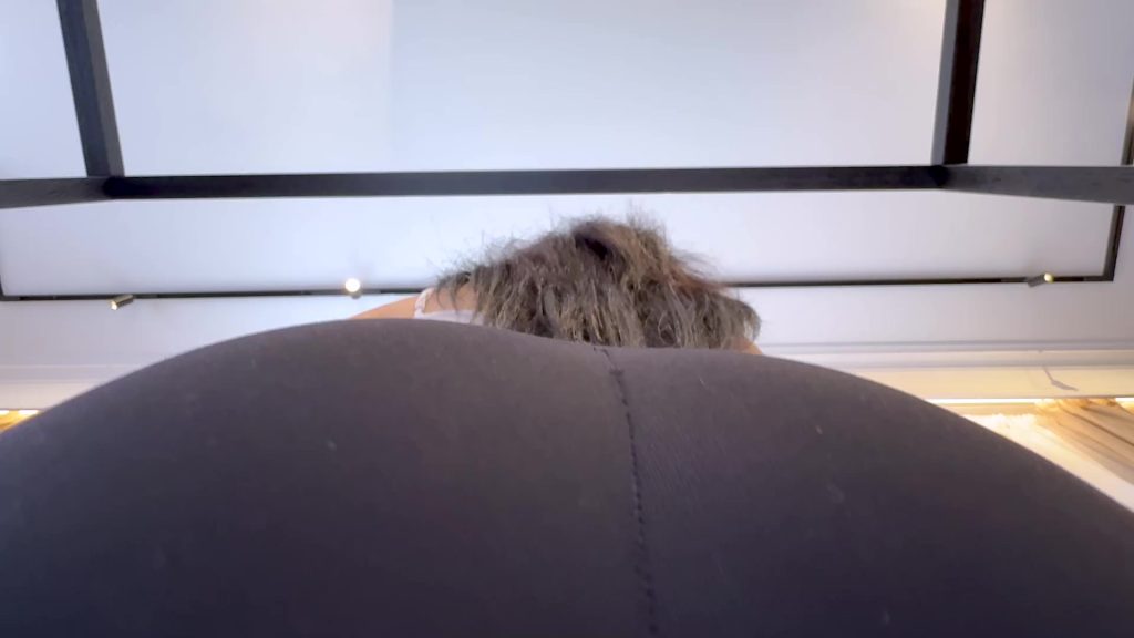 Blackdiamoond Porno Video: Riech meinen Schweiß-Arsch!