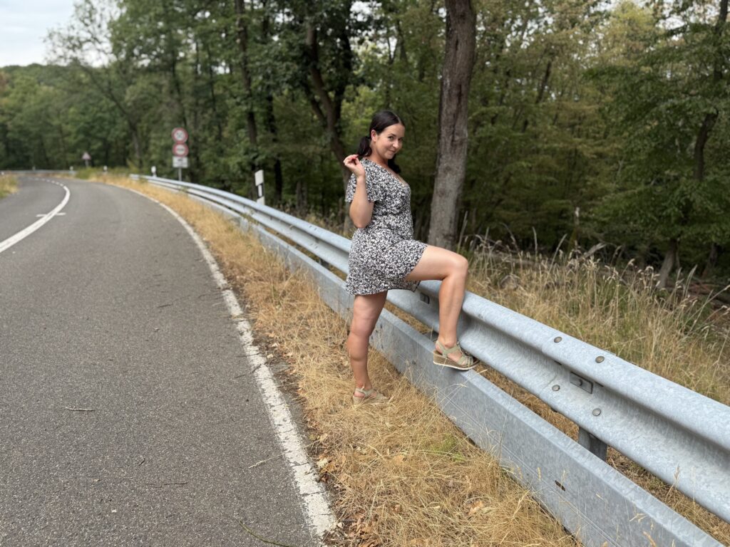 EmmaSecret Porno Video: Bundesstraße-Fick! Meine Pussy läuft über vor Sperma!