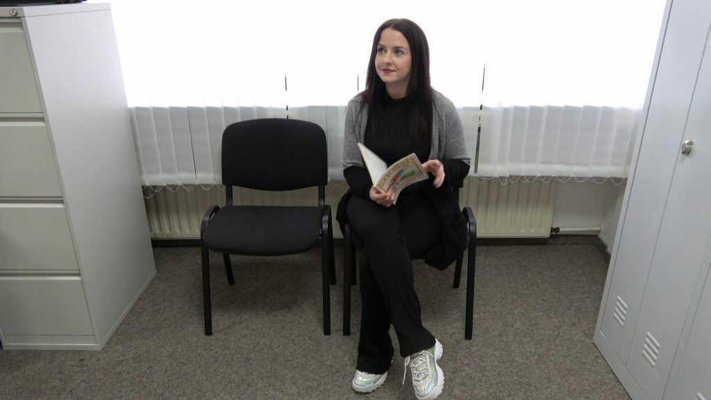 EmmaSecret Porno Video: Sperma-Untersuchung beim Frauenarzt! Geiler Dreier mit der versauten Krankenschwester!