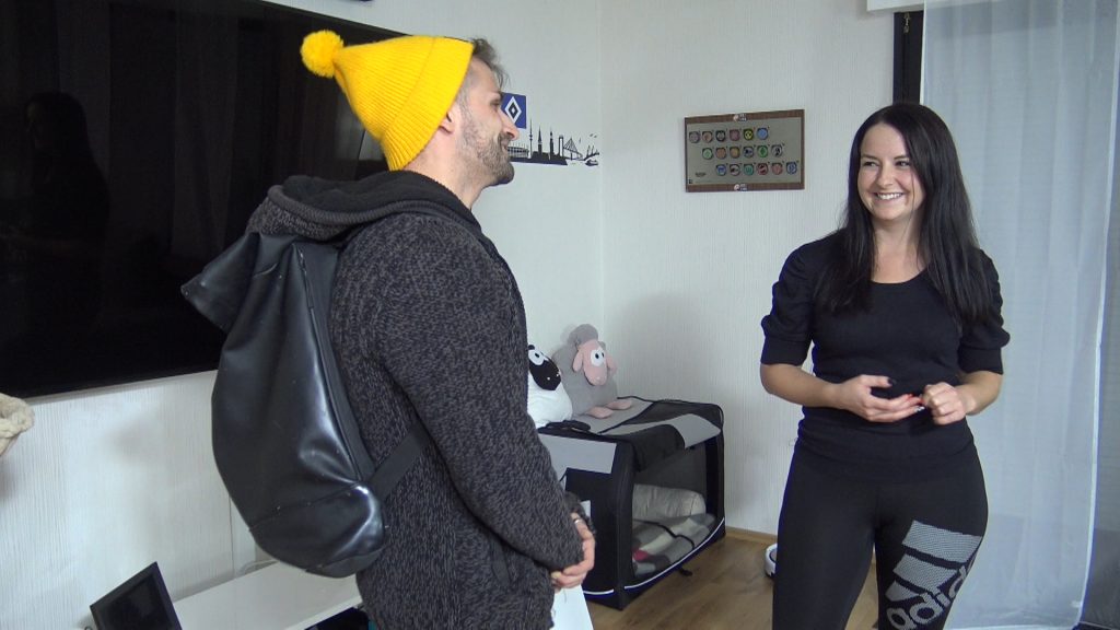 EmmaSecret Porno Video: Zufall oder Schicksal? Autopanne führt zum heißesten Userdreh aller Zeiten!