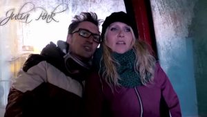 Julia Pink Porno Video: Public Blowjob in der Gondel