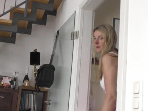 LissLonglegs Porno Video: .Gymgirl Facial ins Gesicht gespritzt