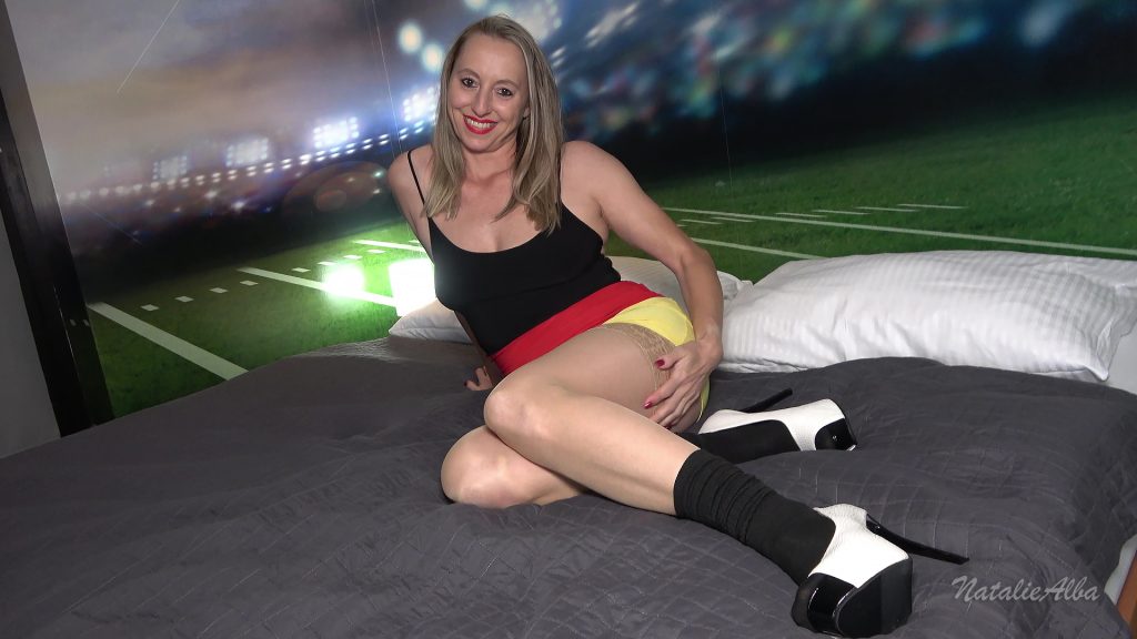 Natalie Alba Porno Video: Warm-Up zum Public Viewing