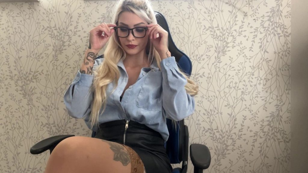 Sina Valentini Porno Video: MEIN 1. MAL ALS MITTAGSPAUSEN-HURE