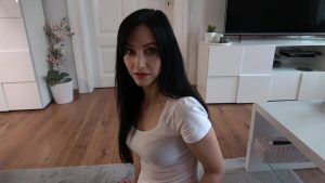 Young Devotion Porno Video: Mamas Neuer steht mit steifem Schwanz vor mir und spritzt 2 mal ab!!!